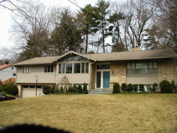 1481 Commonwealth Ave, Newton, MA 02465-2831