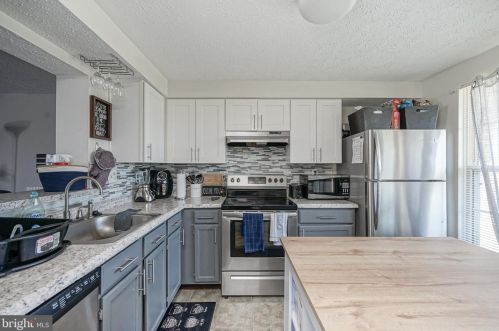 149 Villa Knl Ct, Erial NJ 08081-2924 exterior