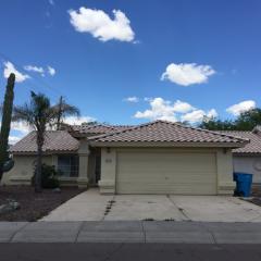 1418 Wagoner Rd, Phoenix AZ  85023-1460 exterior