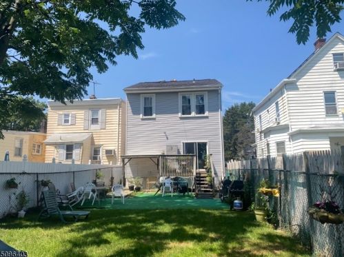 30 Salter Pl, Belleville NJ  07109-1127 exterior