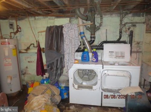 117 Military Dr, West Deptford NJ 08063-1506 exterior