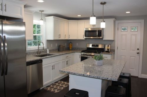 1327 Williams St, Dighton, MA 02715-1013