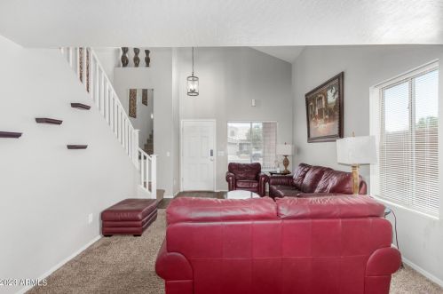 1818 63rd Dr, Phoenix AZ  85043-5748 exterior