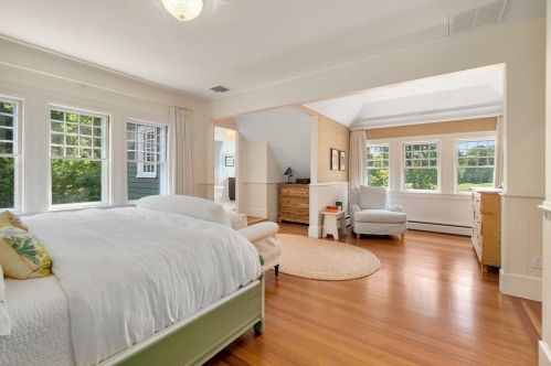 48 Windsor Rd, Newton MA 02468-1505 exterior