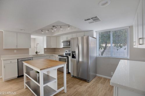 3834 Carol Ann Way, Phoenix AZ 85032-4062 exterior