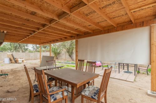 3026 75 Dr, Phoenix AZ 85033-3704 exterior