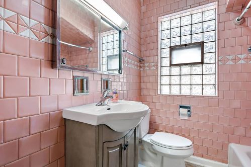 2922 Wisconsin Ave, Forest View IL 60402-3344 exterior