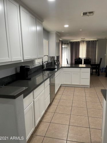 3629 73 Dr, Phoenix AZ 85033-3805 exterior