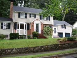 195 Varick Rd, Newton, MA 02468-1827