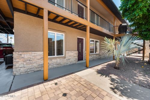 3233 37th St, Phoenix AZ  85018-6348 exterior