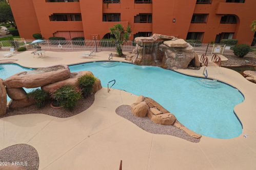 4303 Cactus Rd, Phoenix AZ 85032-7637 exterior