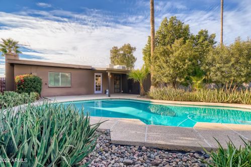 12821 31st St, Phoenix AZ 85008-1127 exterior