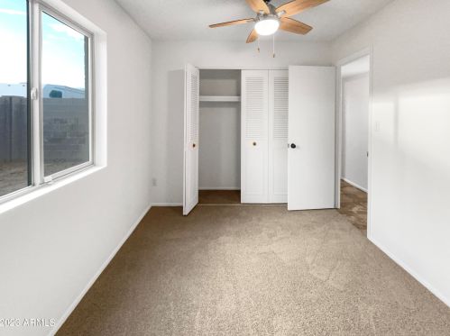 1956 Angela Dr, Phoenix AZ  85023-2334 exterior