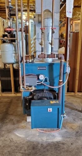 555 Harvard Ave, Royalston MA  01331-3049 exterior