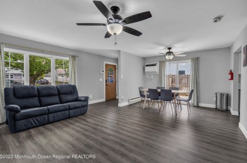 2537 Lexington Ct, Jackson Twp NJ 08527-5033 exterior