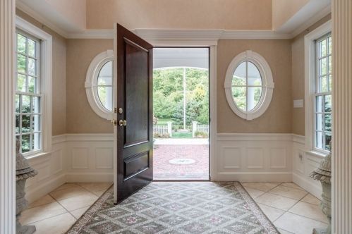 61 Brg St, Hingham MA 02061-2333 exterior