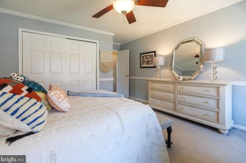 33 Winthrop Rd, Trenton NJ 08648-1557 exterior