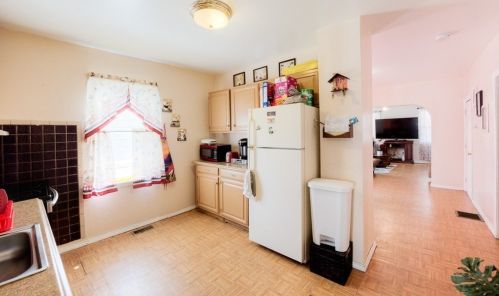 25 Merrick St, Worcester MA 01609-1837 exterior