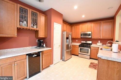 116 Cypress Ct, West Deptford NJ  08096-5154 exterior