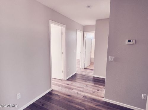 5825 31st Dr, Phoenix AZ  85041-4304 exterior