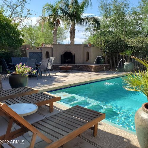 1713 Cielo Grande Ave, Phoenix AZ 85024-7555 exterior