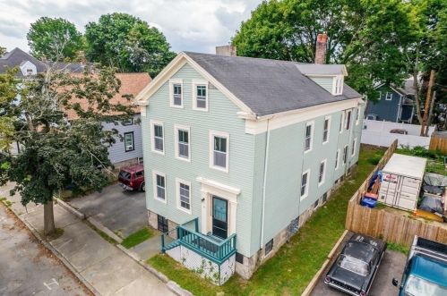 95 Chestnut St, New Bedford MA 02740-5254 exterior