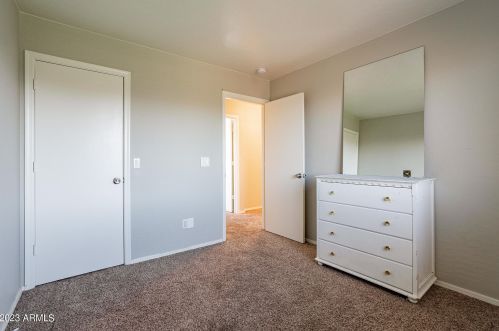 1818 63rd Dr, Phoenix AZ  85043-5748 exterior