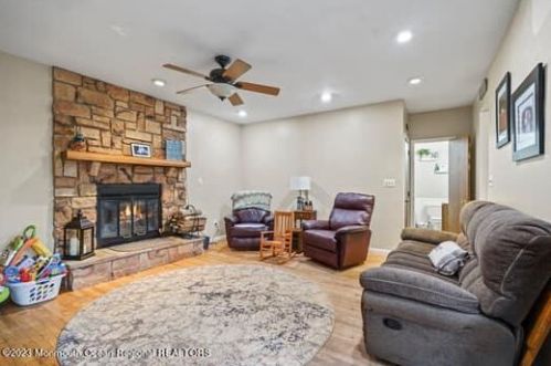 516 Declaration Ln, Jackson Twp NJ 08527-7777 exterior