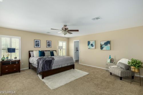 1668 Cielo Grande Ave, Phoenix AZ 85024-7554 exterior