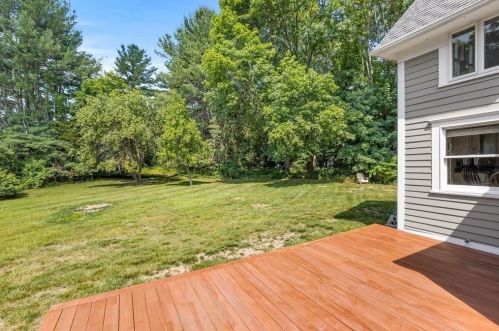 4 Pinegrove Rd, Hingham MA 02043-3923 exterior