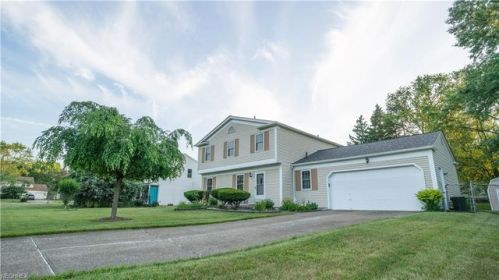 19112 Quail Holw Dr, Cleveland OH  44136-6446 exterior