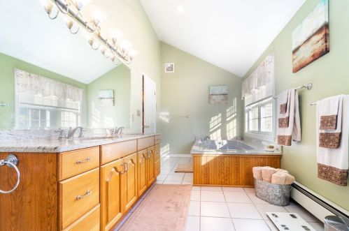 30 Frst Hl Dr, Taunton MA 02780-5146 exterior