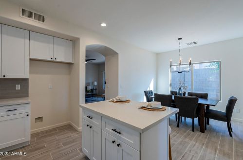 603 Beautiful Ln, Phoenix AZ 85042-7074 exterior