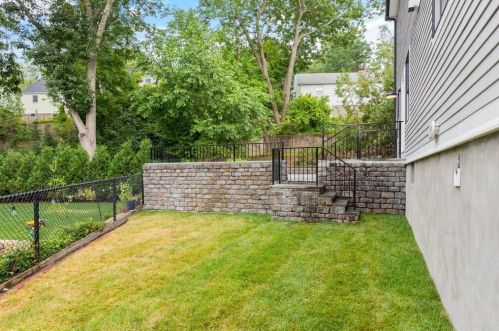 7 Hancock St, Arlington MA  02474-1315 exterior