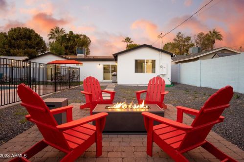 5215 Cambridge Ave, Phoenix AZ 85008-1213 exterior