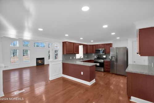 6 Afton Rd, Jackson Twp NJ 08527-3131 exterior