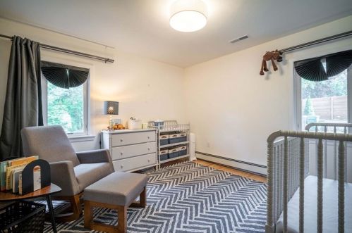 51 Gln Ave, Newton MA 02459-2048 exterior