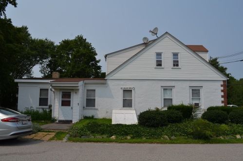 89 Fall Riv Ave, Seekonk MA 02771-5325 exterior