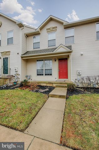 39 Woodbrook Dr, West Deptford NJ  08051-2179 exterior