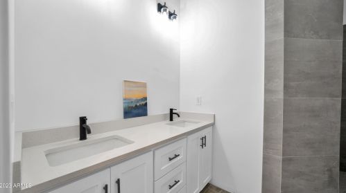 1018 25 St, Phoenix AZ exterior