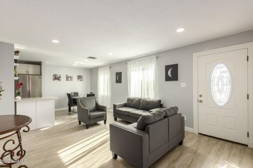 1828 Cocopah St, Phoenix AZ 85007-4023 exterior