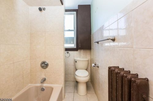 68 Bremond St, Belleville NJ 07109-2734 exterior