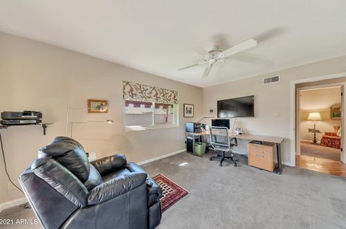 2542 42nd St, Phoenix AZ 85032-4729 exterior