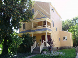 22 Court St, Newton, MA 02458-1264