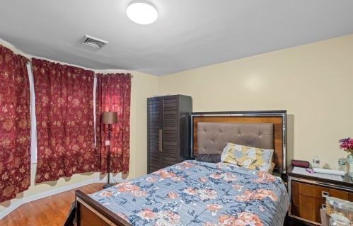 140 Grant St, Fall River MA 02721-1239 exterior