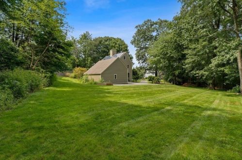 7 Apple Ridge Rd, Sutton MA  01590-2977 exterior