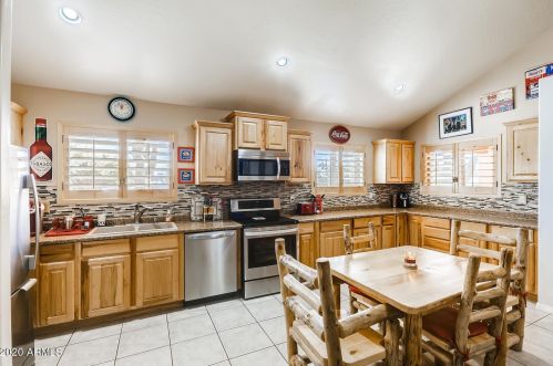 34022 13 Pl, Phoenix AZ 85020-5408 exterior