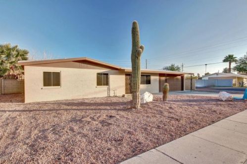 3702 Denton Ln, Phoenix, AZ 85019-2310