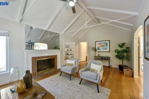 924 Brg Rd, San Leandro CA 94577-3805 exterior