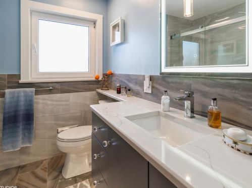 7621 Harlem Ave, Niles IL 60714-4724 exterior